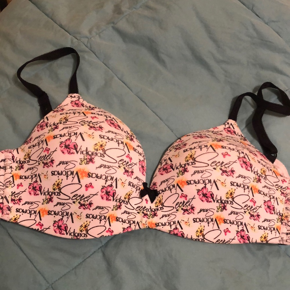 Victoria’s Secret wirefree bra